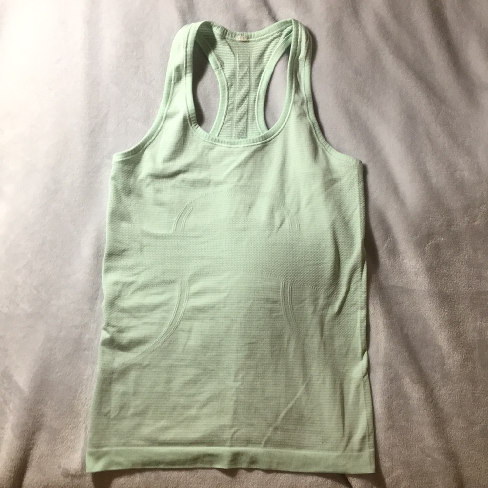 NWOT Lululemon Swiftly Tech Tank
